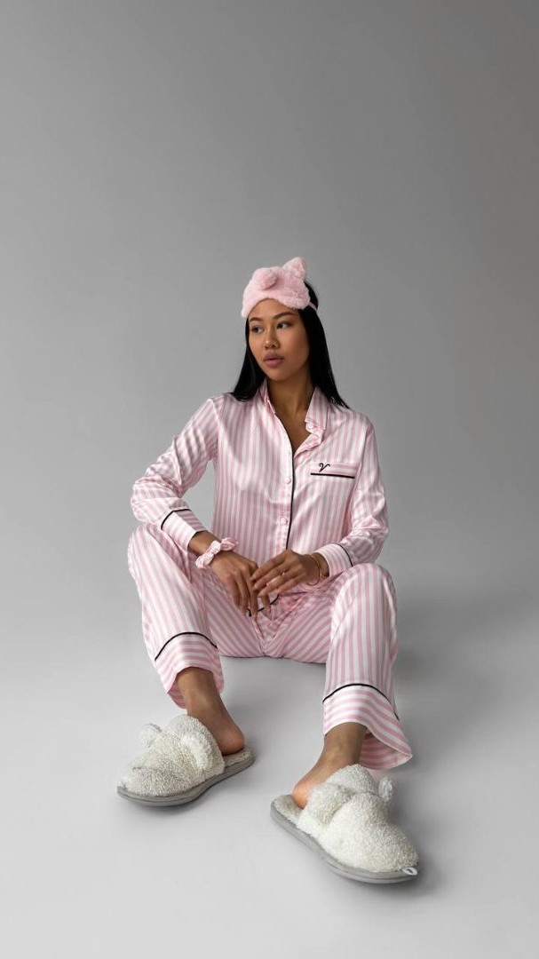 Gömlek Yaka Pembe Çizgili Armani İpek Saten Pijama Takımı