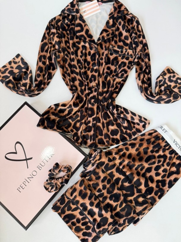 Leopar Desen Kadife Pijama Takımı