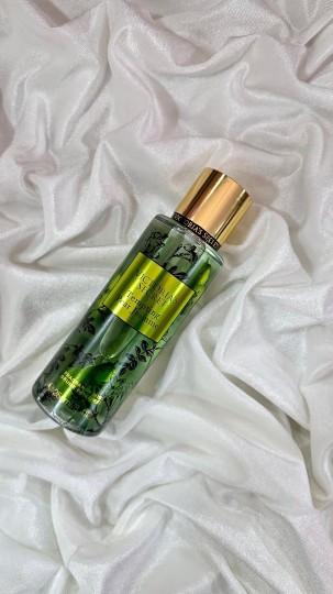 33-Vs Vücut Sprey Tempting Pear Jasmine