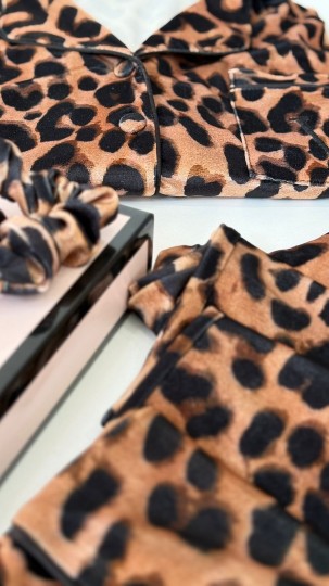 Leopar Desen Kadife Pijama Takımı