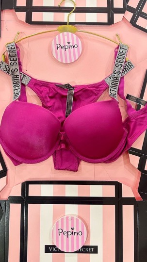 Koyu Pembe Çizgili Pijama Takımı&Vişne Çürüğü Taşlı Sütyen Takımı&Sprey Romantıc