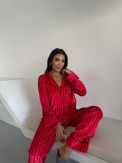 Kırmızı Çizgili Kadife Pijama Takımı – Özel Seri