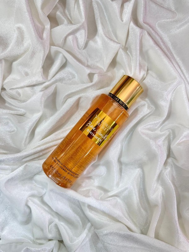 13-Vs Vücut Sprey Bare Vanilla Shimmer