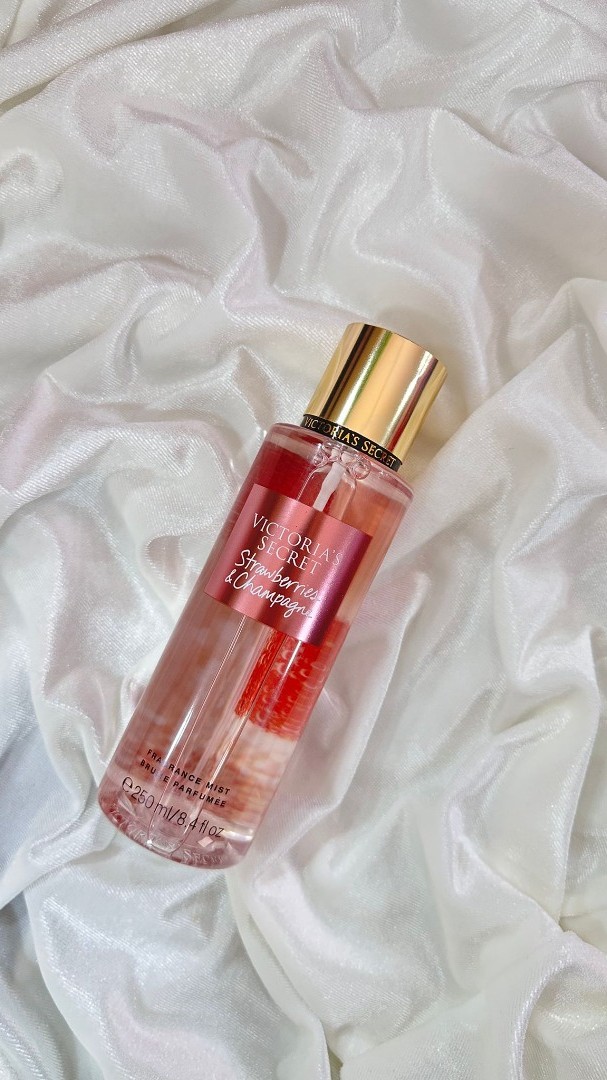 VS VÜCUT SPREY STRAWBERRİES&CHAMPAGNE