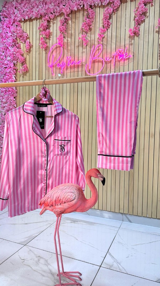 Pembe Çizgili İpek Saten Pijama Takımı