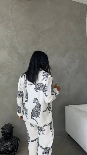  Beyaz Leopar Desenli Pamuklu Kadın Pijama Takımı 