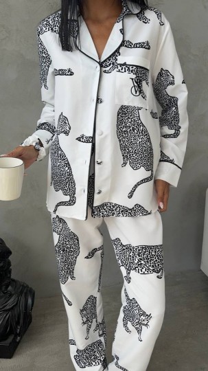  Beyaz Leopar Desenli Pamuklu Kadın Pijama Takımı 