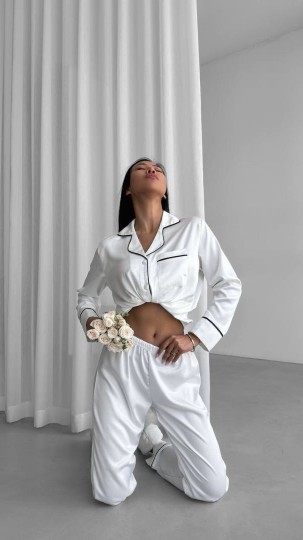 Beyaz Armani İpek Saten Pijama Takımı