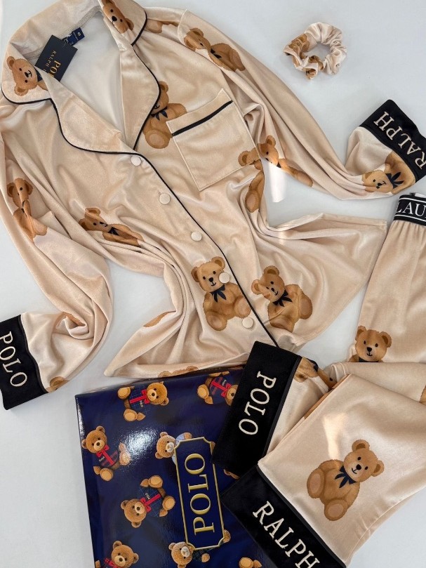 Ayıcık Desen Krem Kadife Pijama Takımı