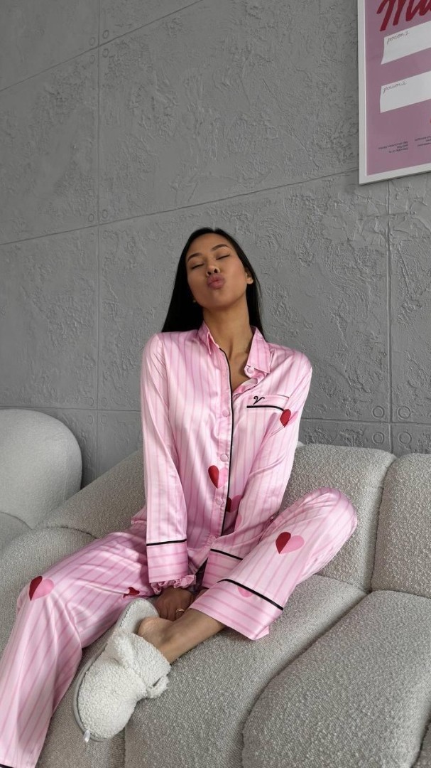 Gömlek Yaka Pembe Çizgili İpek Saten Pijama Takımı