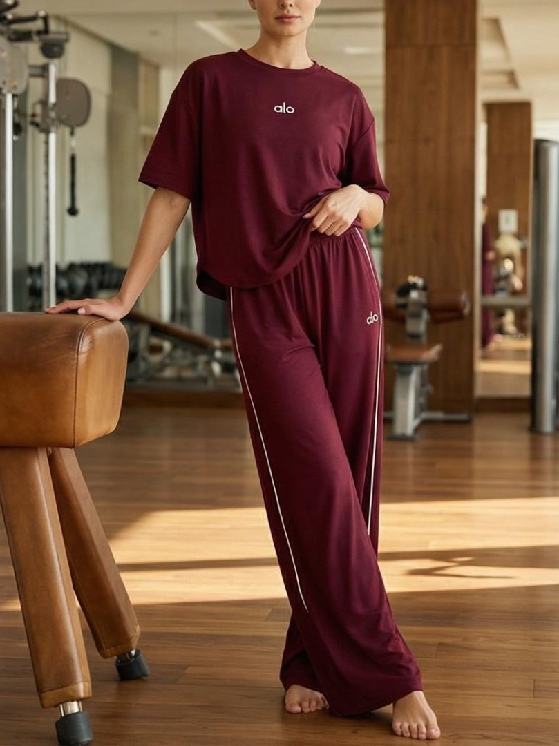 Bordo Eşofman, Crop T-Shirt & Büstiyer Takım