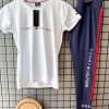 Beyaz T-Shirt & Lacivert Tayt Takım
