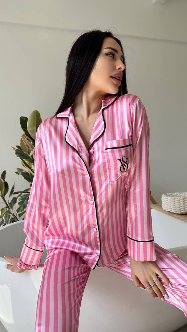 Pembe Çizgili İpek Saten Pijama Takımı