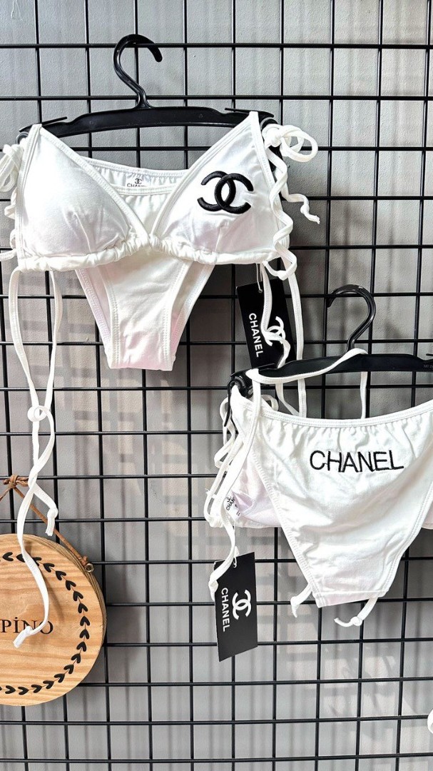 Beyaz Nakışlı Bikini Takım