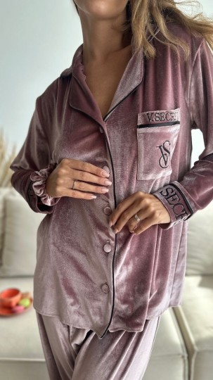 Pudra Nakışlı İnci Kadife Pijama Takım