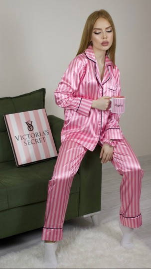 Pembe Çizgili İpek Saten Pijama Takımı