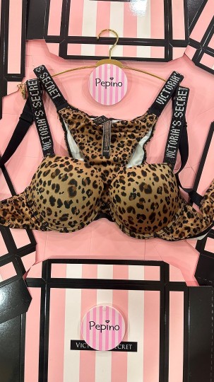 Leopar Desenli Taşlı Süten Takımı 