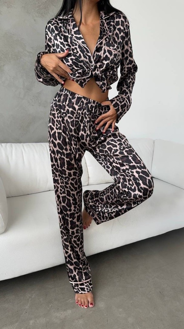 Armani Leopar Desenli Saten Pijama Takımı