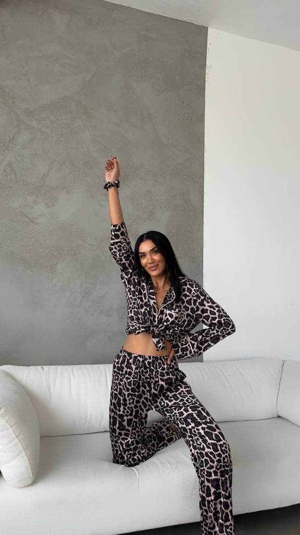 Armani Leopar Desenli Saten Pijama Takımı