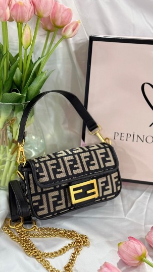 Fendi Siyah Bej Gold Zincirli Omuz Kol Çanta