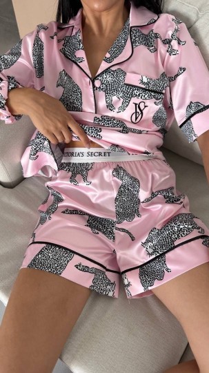 Pembe Kaplan Bel Latik İpek Saten Şort Takım