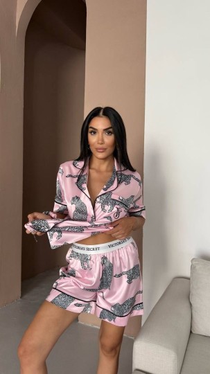 Pembe Kaplan Bel Latik İpek Saten Şort Takım