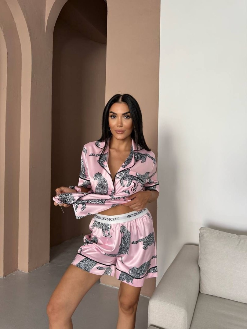 Pembe Kaplan Bel Latik İpek Saten Şort Takım