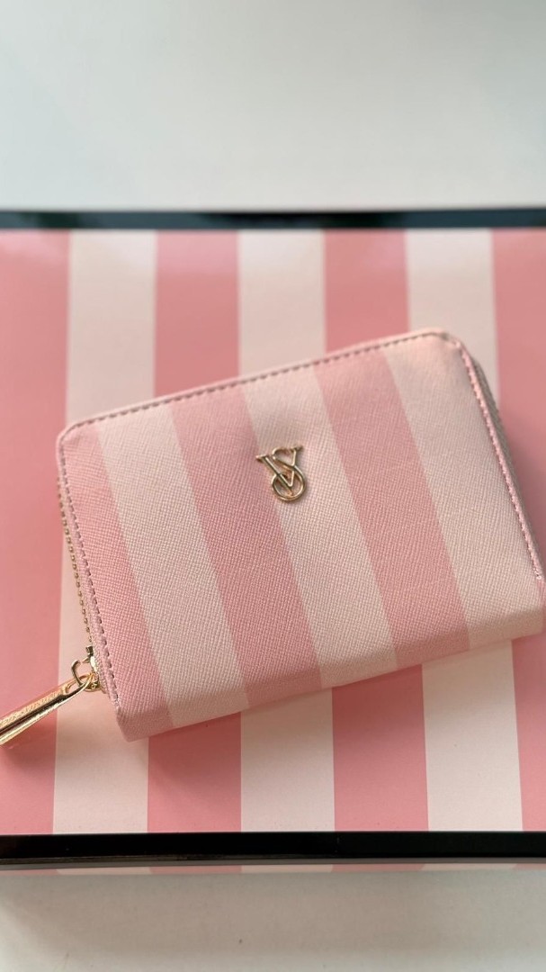 Vs Kare Pembe Çizgili Cüzdan