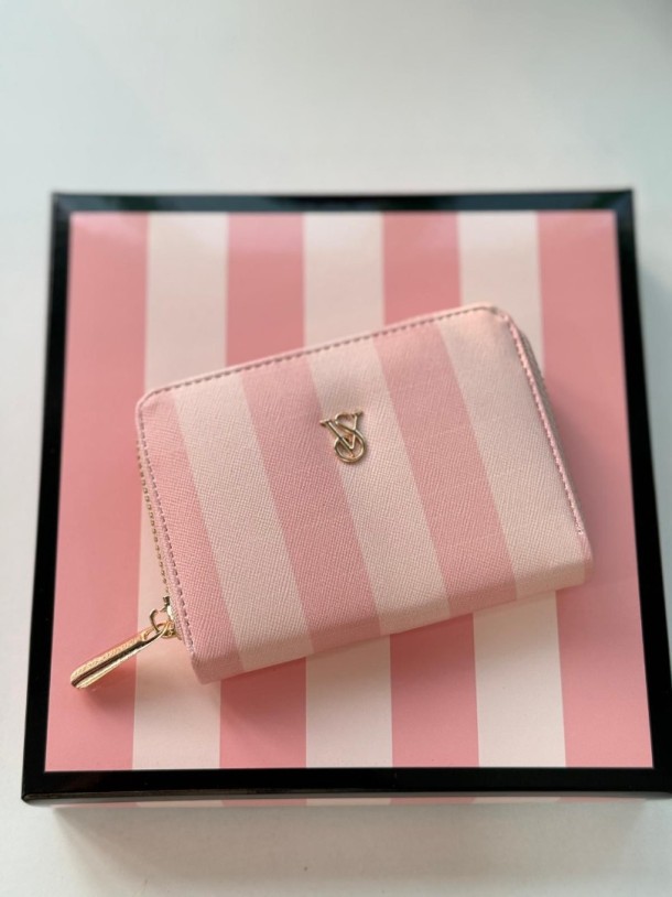 Vs Kare Pembe Çizgili Cüzdan