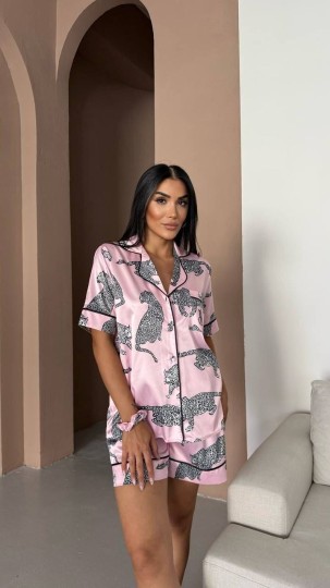 Pembe Kaplan Bel Latik İpek Saten Şort Takım