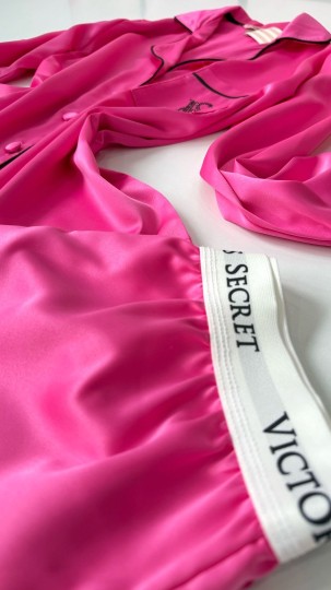 Vs Şeker Pembe Armani İpek Saten Pijama Takımı