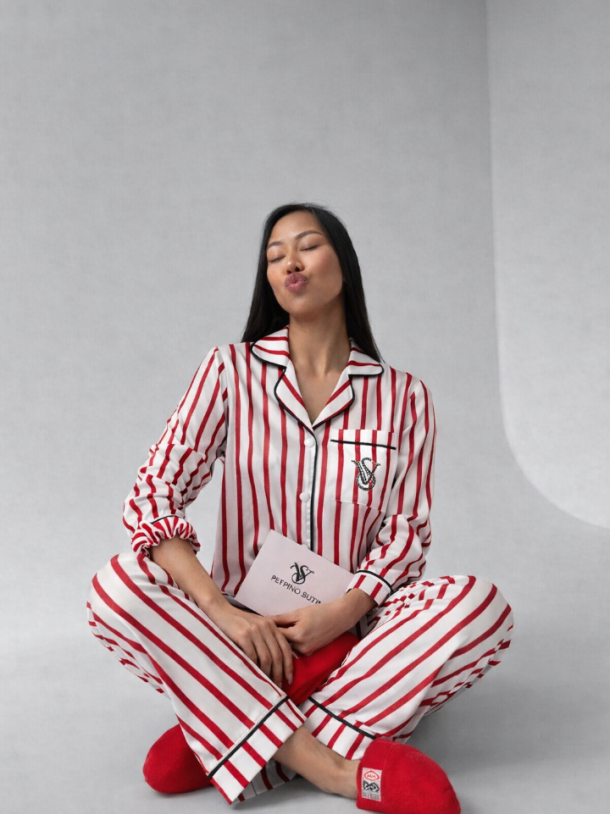 Kırmızı Beyaz Çizgili Armani İpek Saten Pijama Takımı