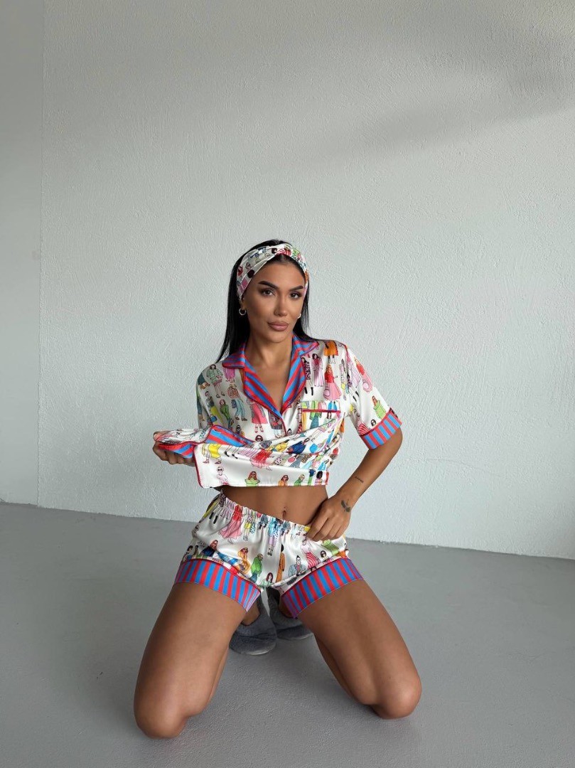 İkonik Stil Saten Şort Takım
