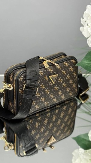 Guess Logolu Çift Bölmeli Çapraz Askılı Kadın Çanta